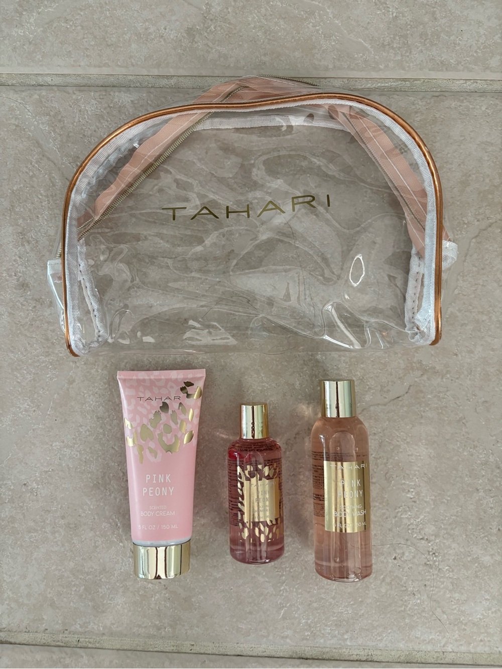NWT Tahari Pink Peony 3-Piece Bath & Body Gift Set with Case